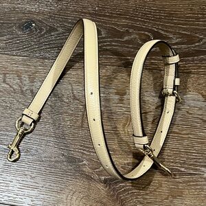 NWOT Coach Cream Leather Crossbody Strap With Gold Hardware